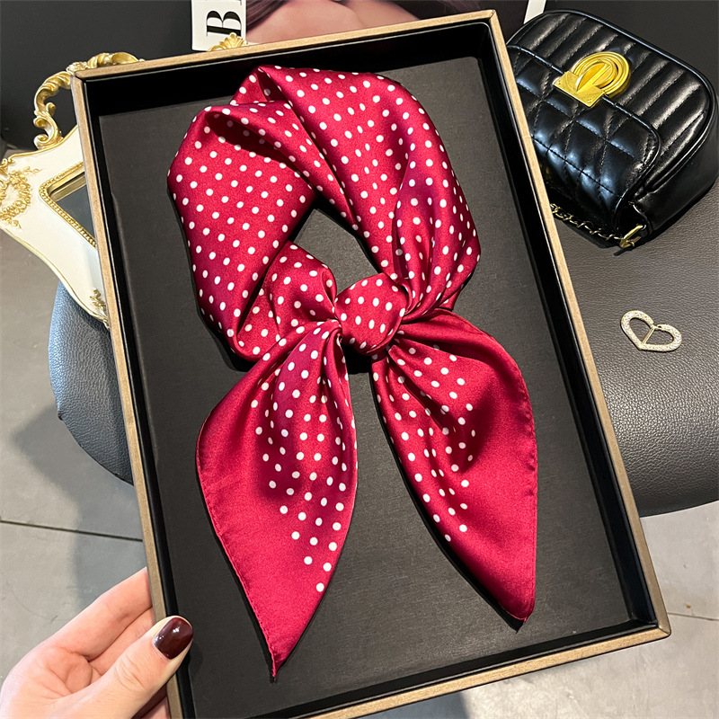 Foulards College de luxe pour  - Luxury Bags Sale avis et prix