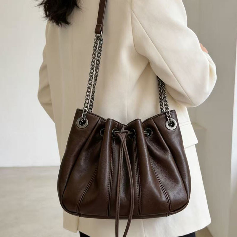 Sac seau tendance à cordon de  - Luxury Quilted Bags avis et prix